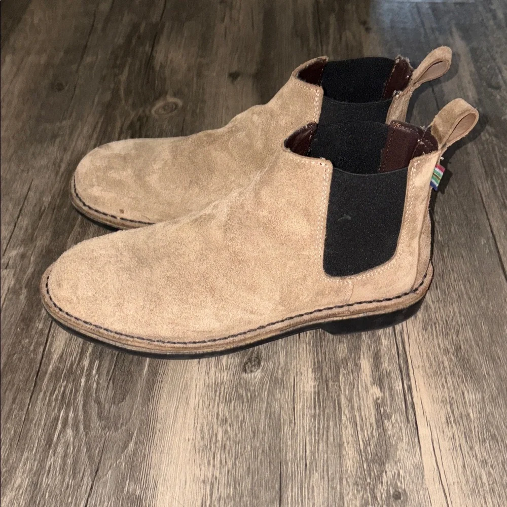 Veldskoen unisex Chelsea safari suede ankle pull on - men’s 7 woman’s 8.5